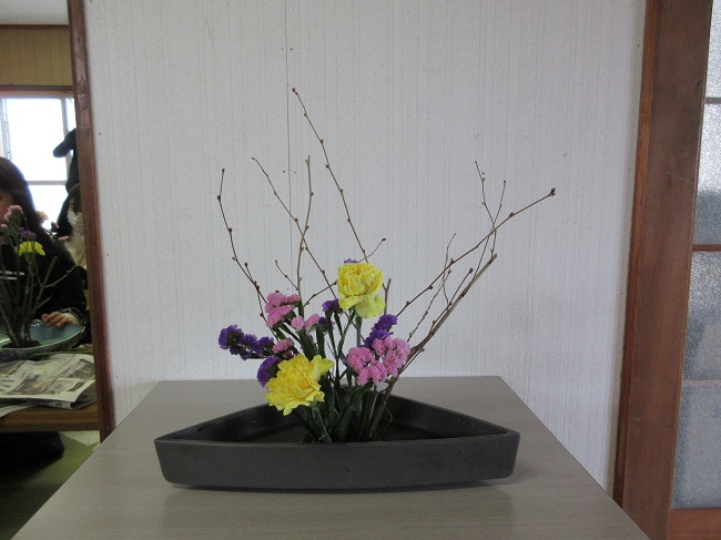 R080130こども生け花2