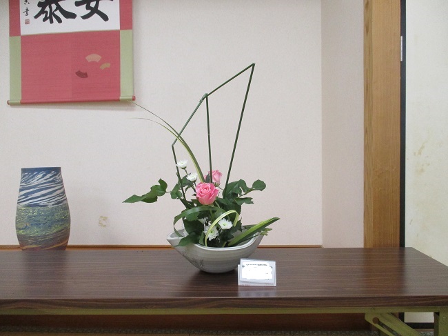 R70524　子ども生け花3