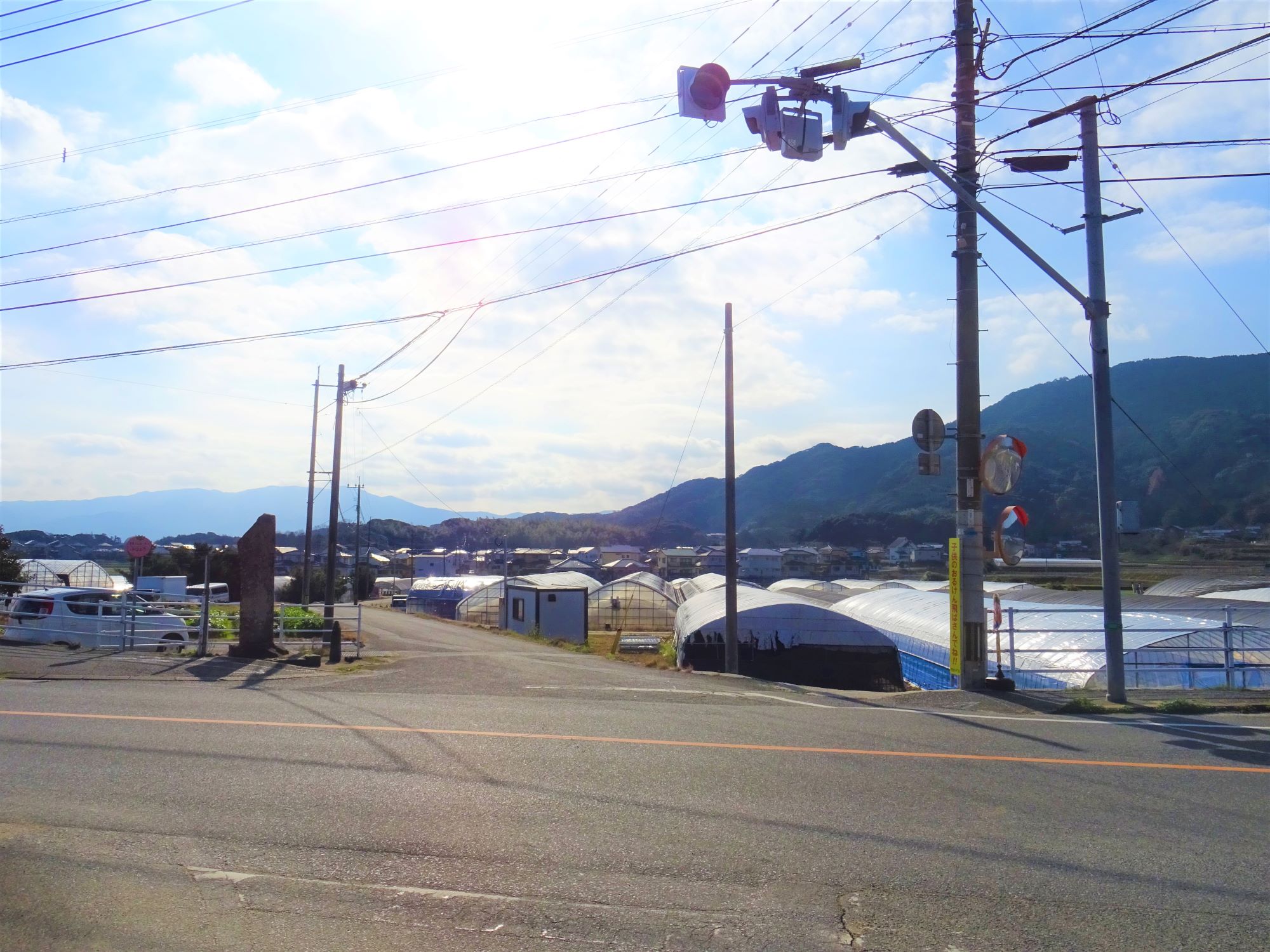 富士見ヶ丘　点滅信号と住宅地