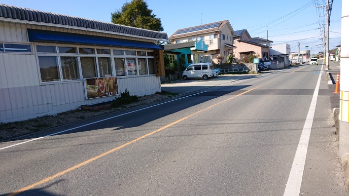 井田原　カフェが並ぶ