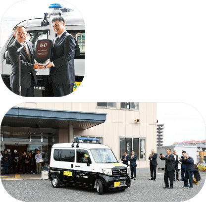 青色防犯パトロール車を波多江区校区推進協議会へ寄贈