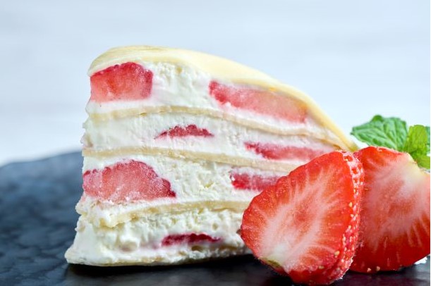 イチゴのミルクレープ