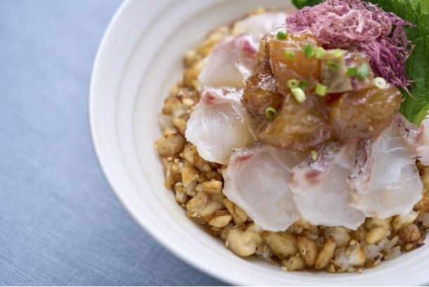 糸島天然真鯛の三味丼の画像